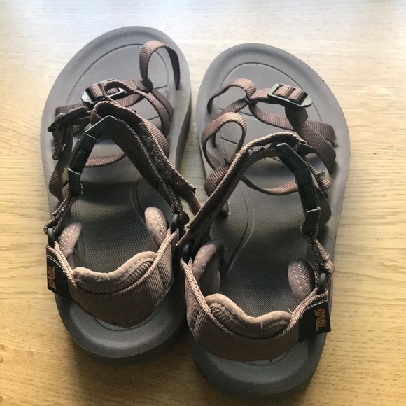 poshmark tevas